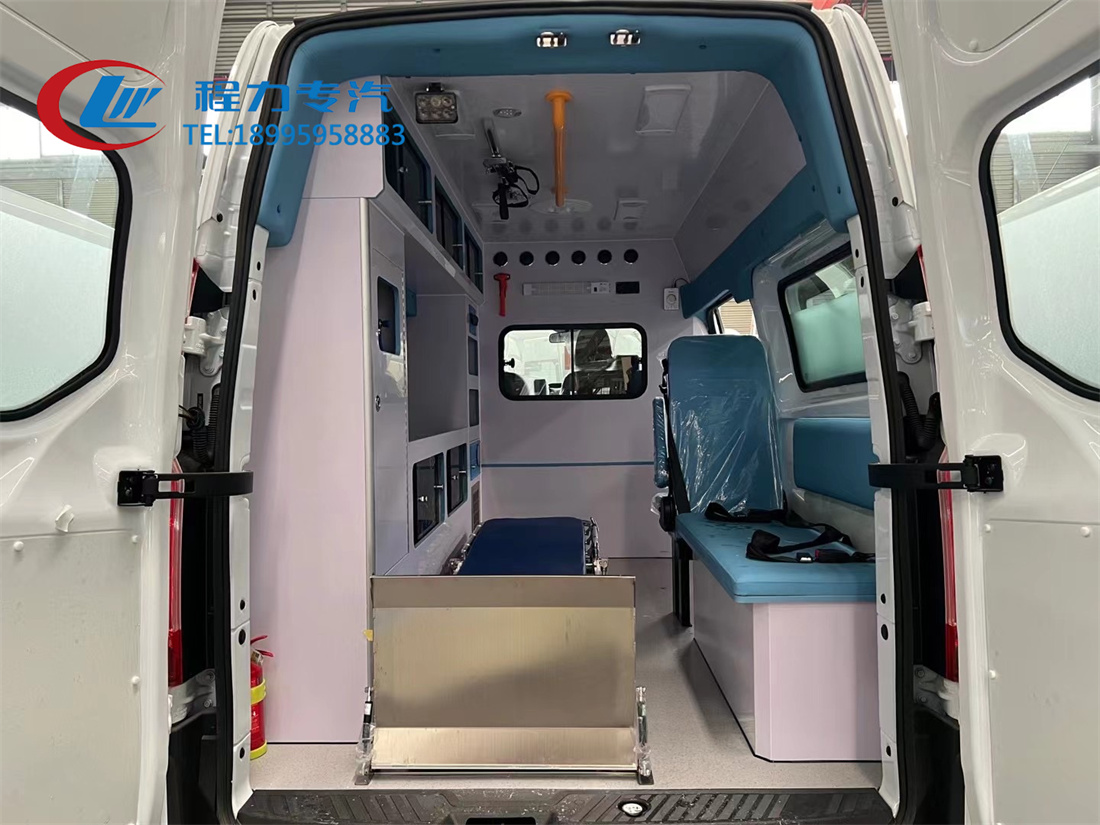 福特新全顺监护型救护车（柴油）