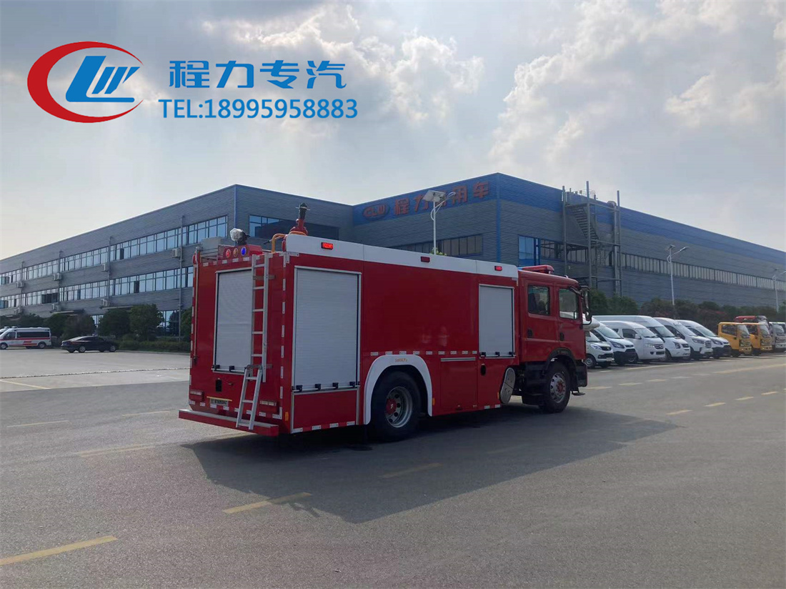 东风6吨水罐/泡沫消防车