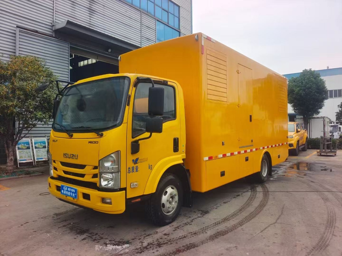 庆铃五十铃电源车（100-300KW）