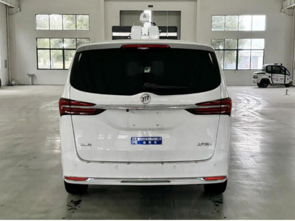 别克GL8指挥车